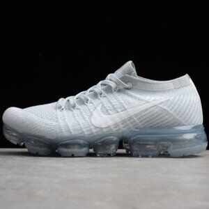Nike Air VaporMax Flyknit Pure Platinum / Wolf Grey Women’s size 7.5